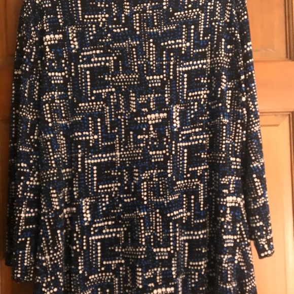 Top - Picture 2 of 4